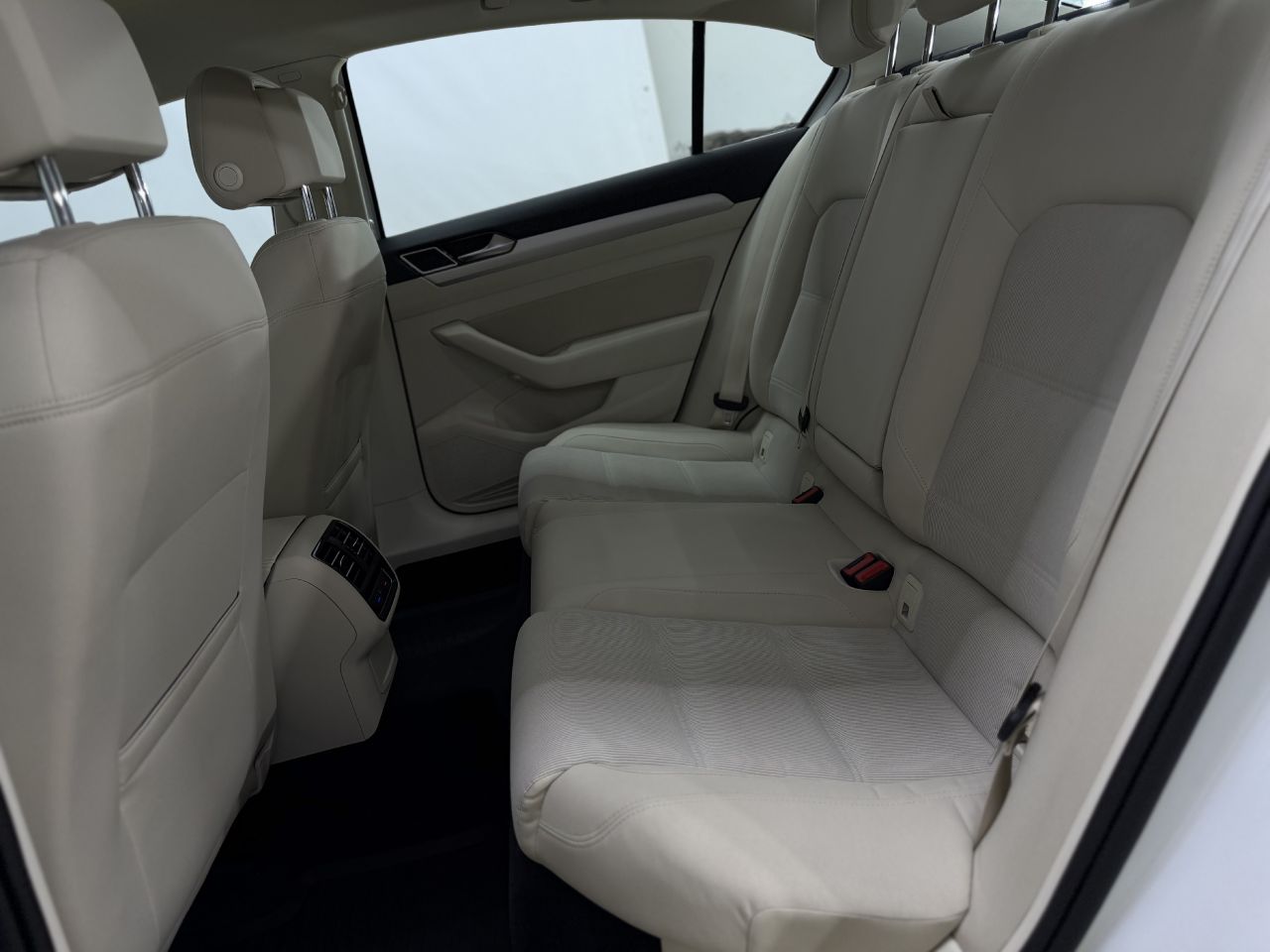 Volkswagen Passat | 8