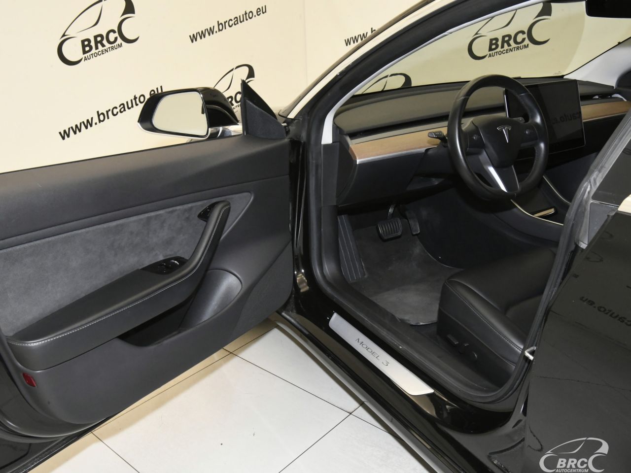 Tesla Model 3 | 14