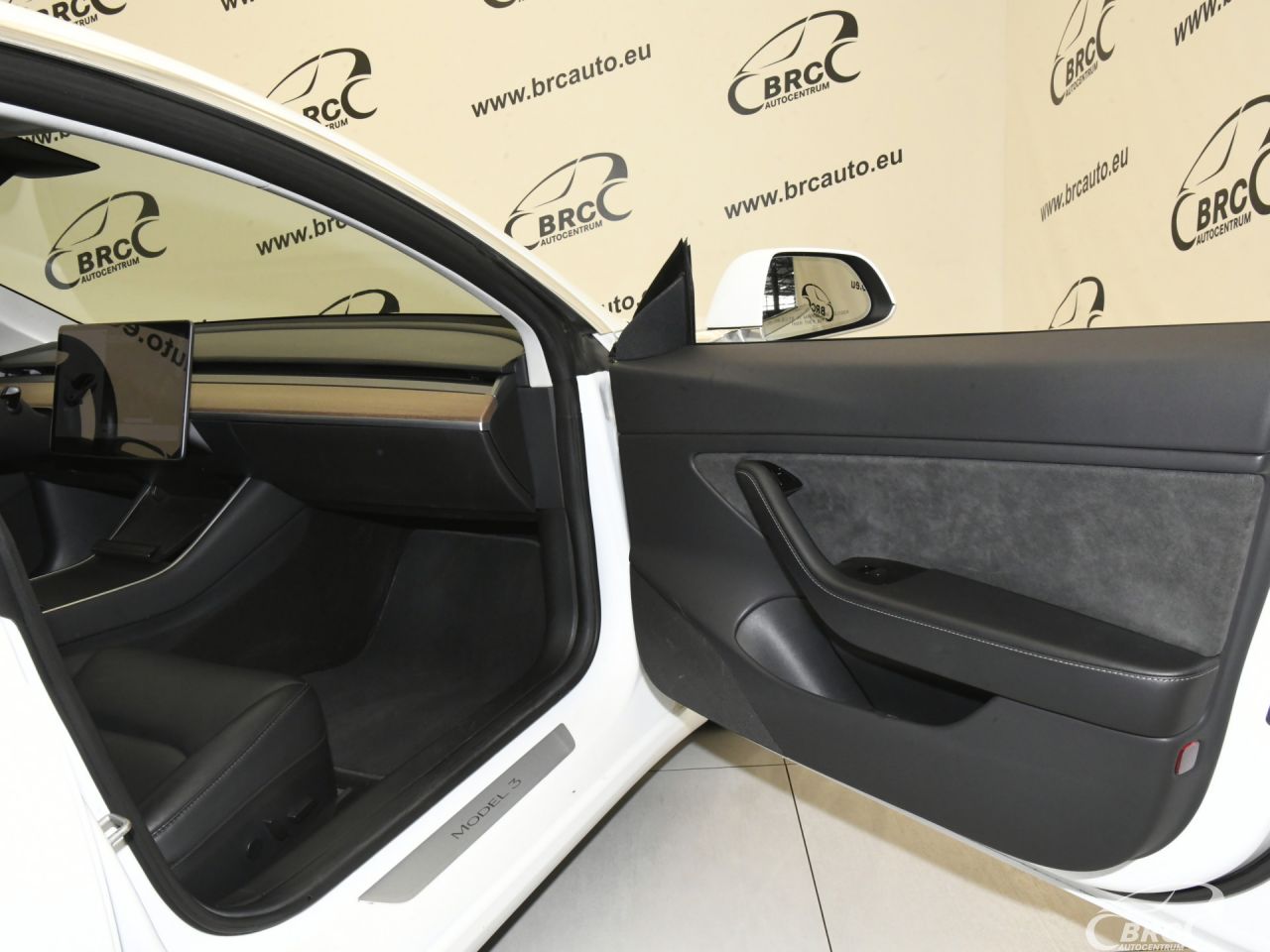 Tesla Model 3 | 6
