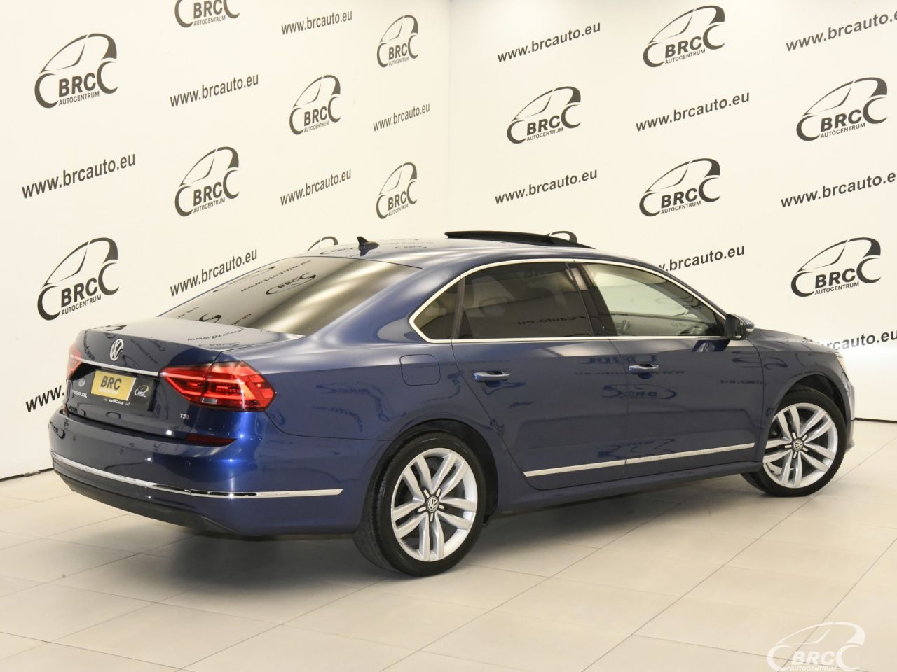 Volkswagen Passat | 1