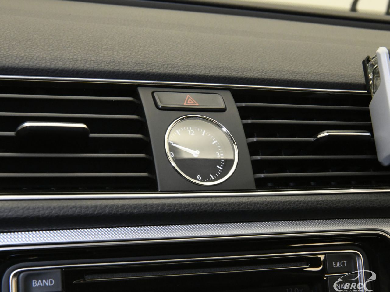 Volkswagen Passat | 28