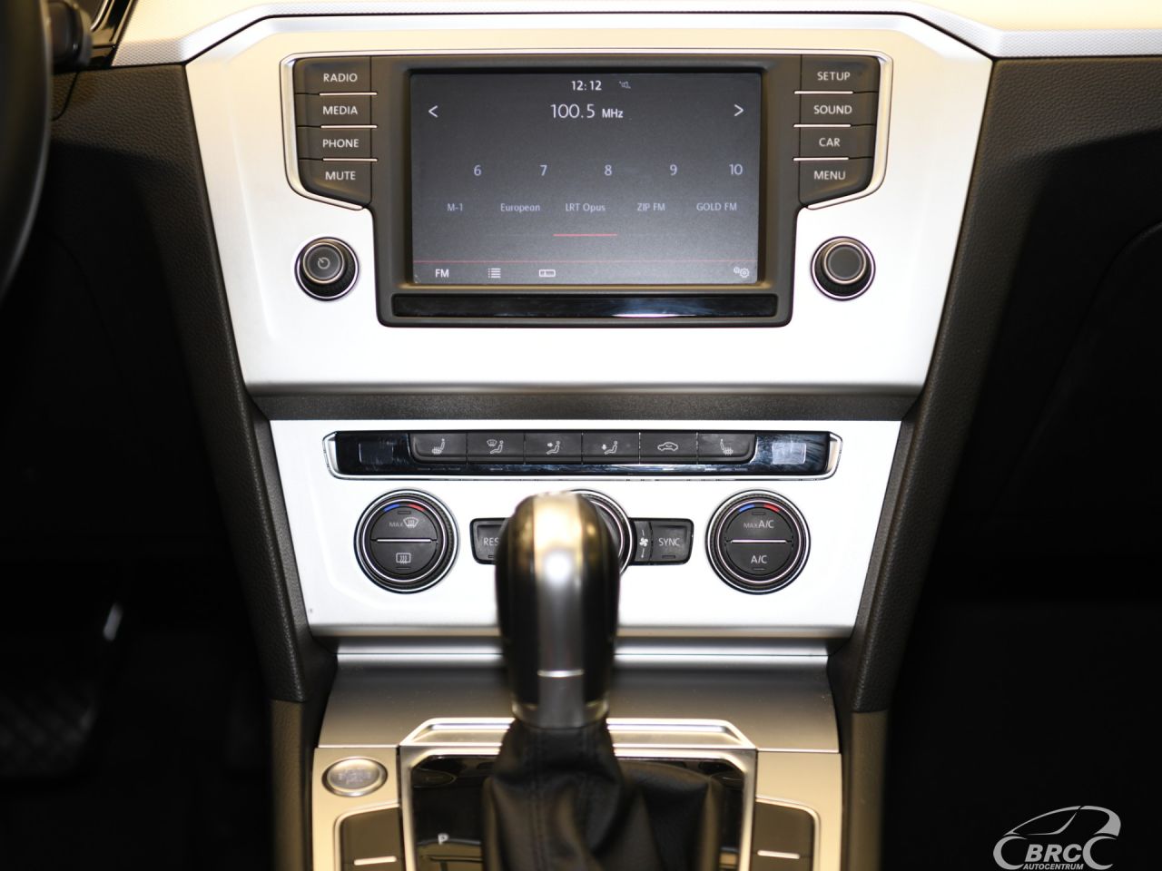 Volkswagen Passat | 28