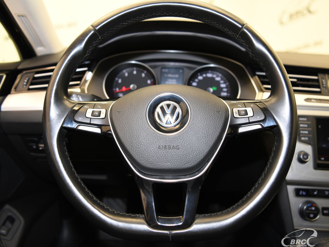 Volkswagen Passat | 49