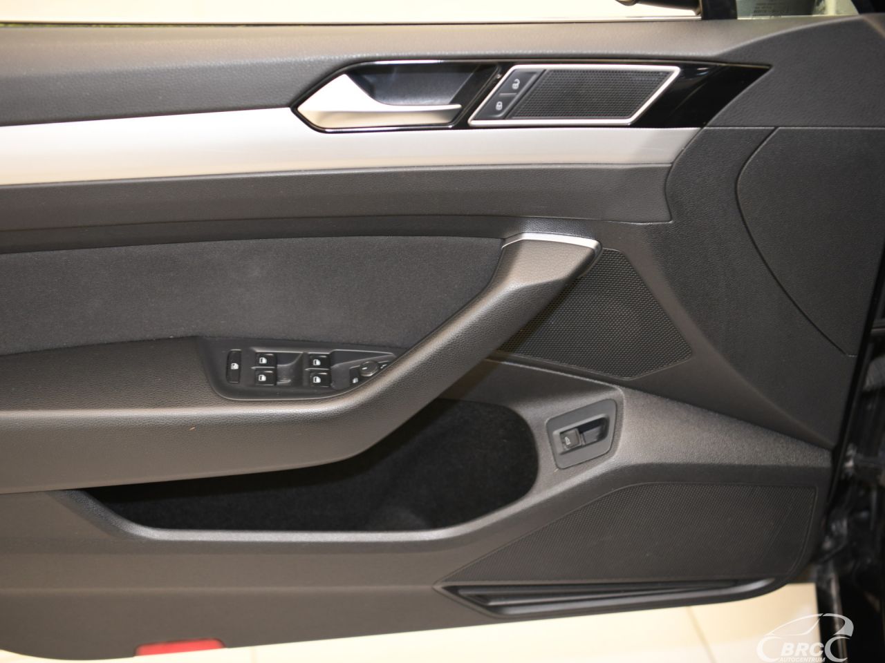 Volkswagen Passat | 33