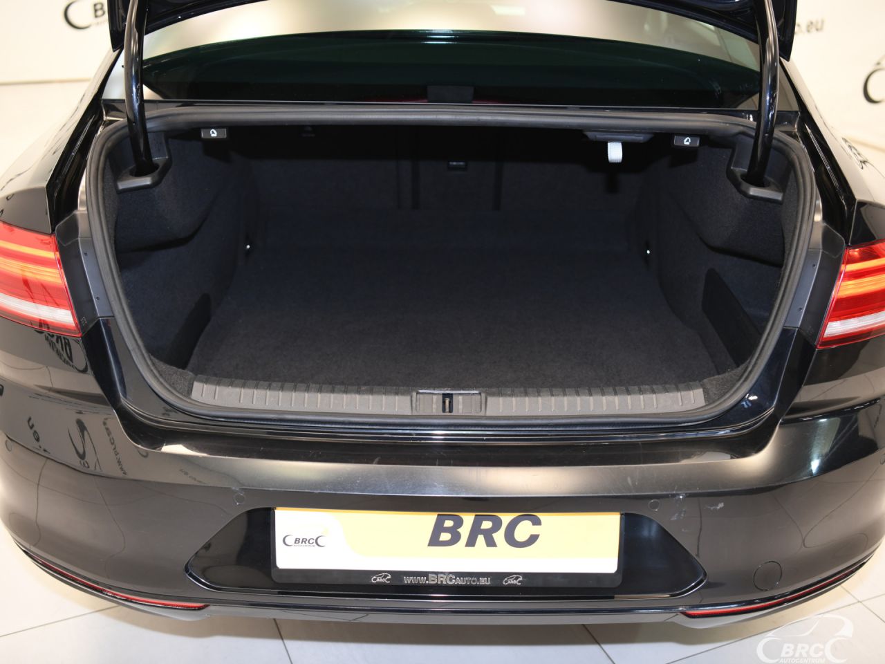 Volkswagen Passat | 83