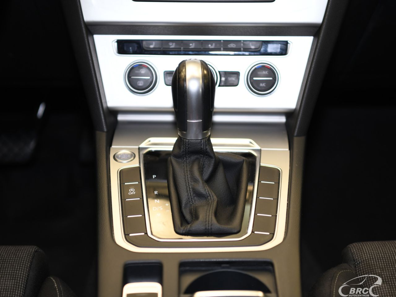 Volkswagen Passat | 30