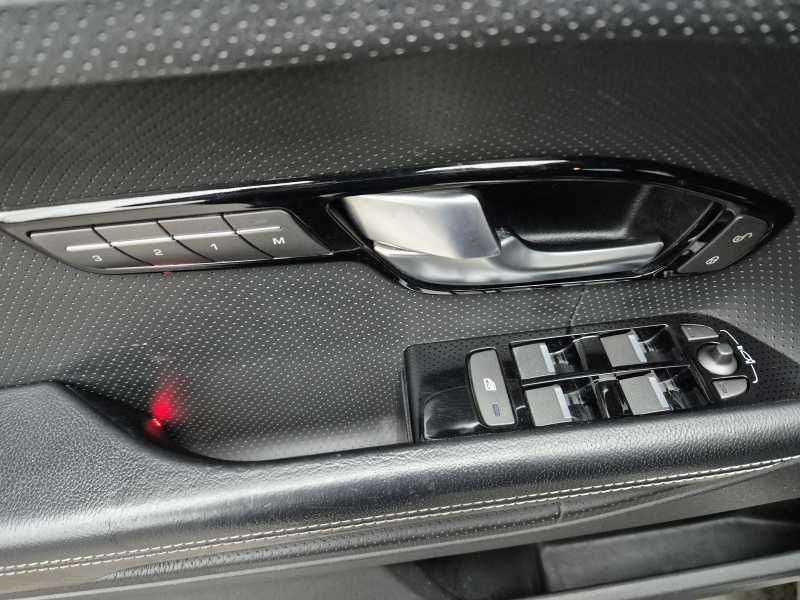 Land Rover Evoque | 19