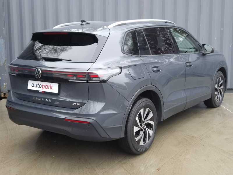 Volkswagen Tiguan | 2