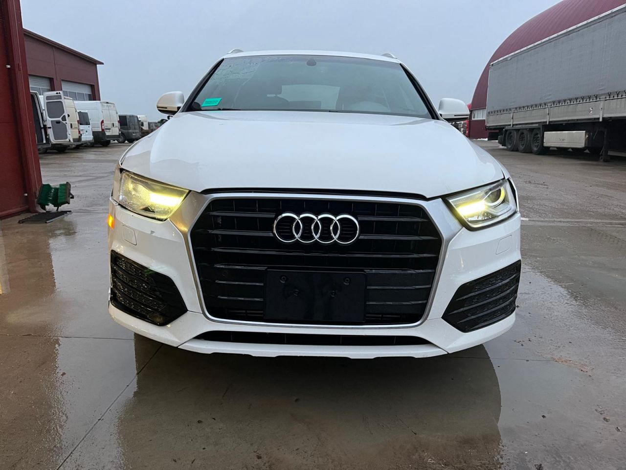 Audi Q3 | 15