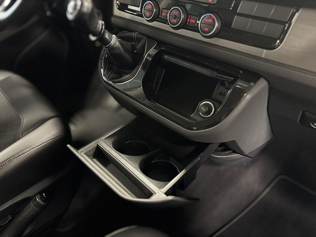 Volkswagen Multivan | 16