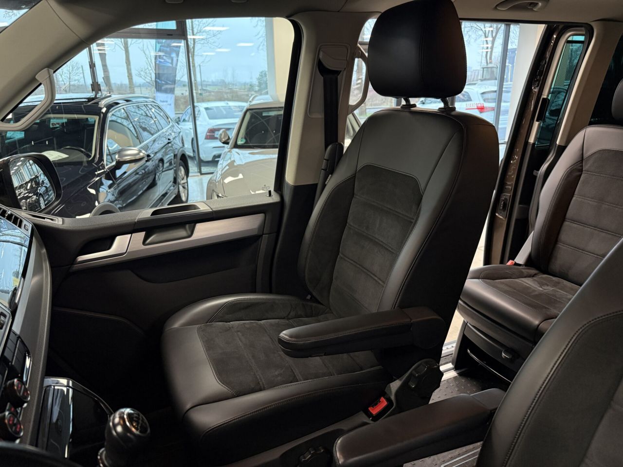 Volkswagen Multivan | 13