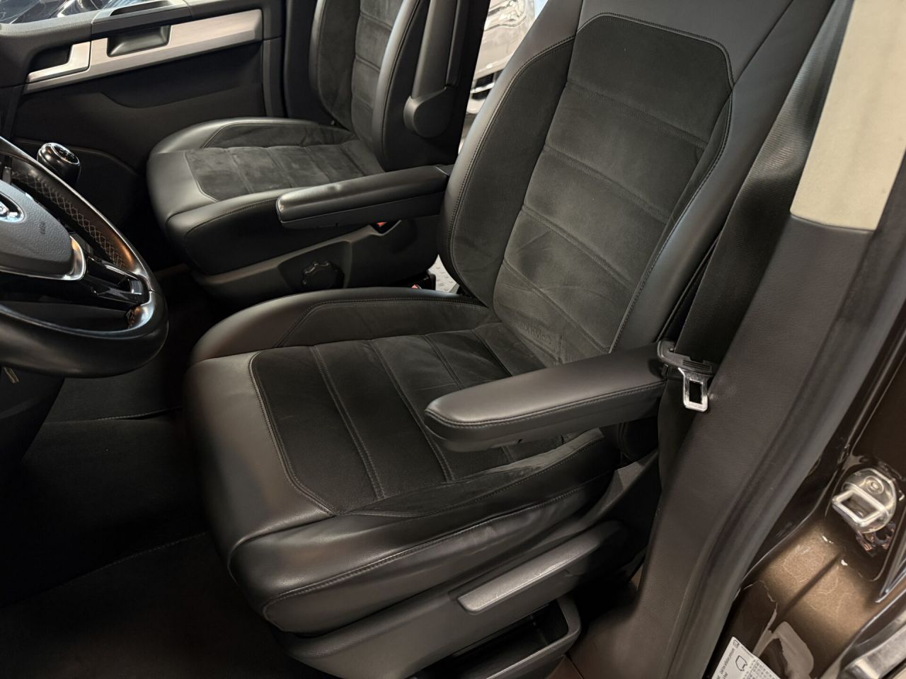 Volkswagen Multivan | 22