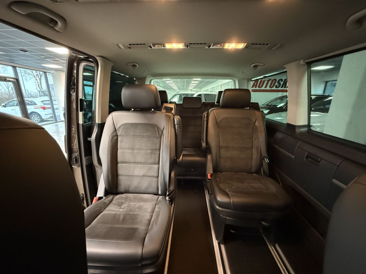 Volkswagen Multivan | 12