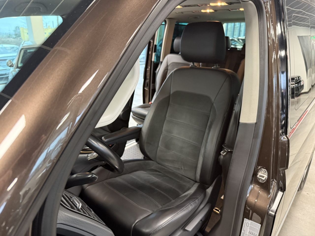 Volkswagen Multivan | 21