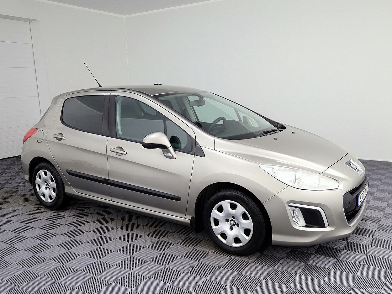 Peugeot 308, 1.6 l., hatchback