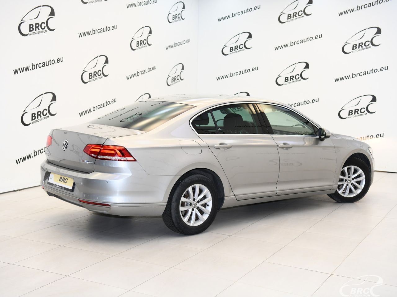 Volkswagen Passat | 1