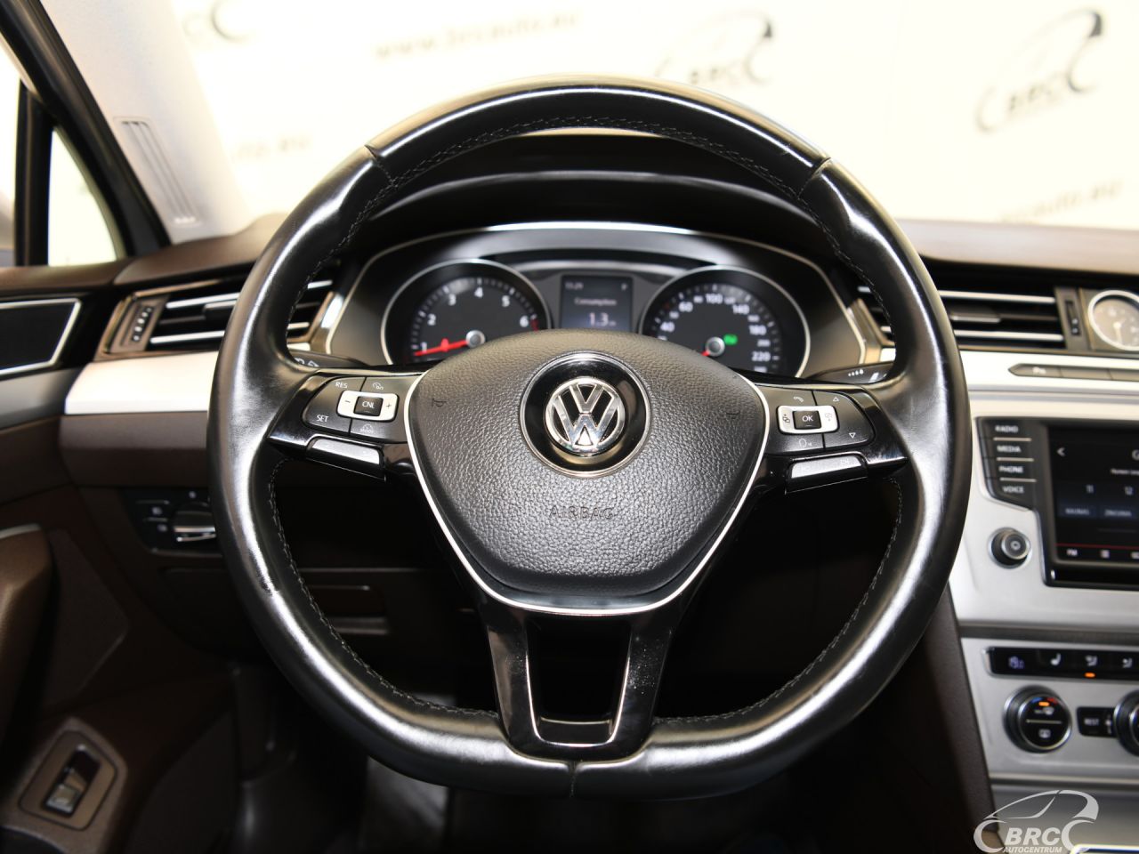 Volkswagen Passat | 29