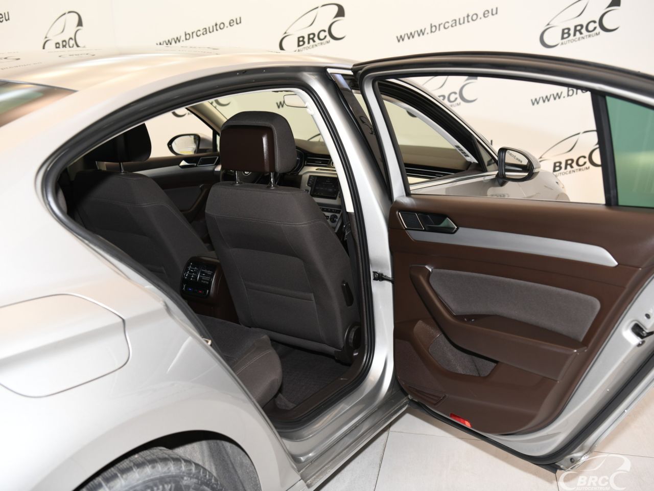 Volkswagen Passat | 11