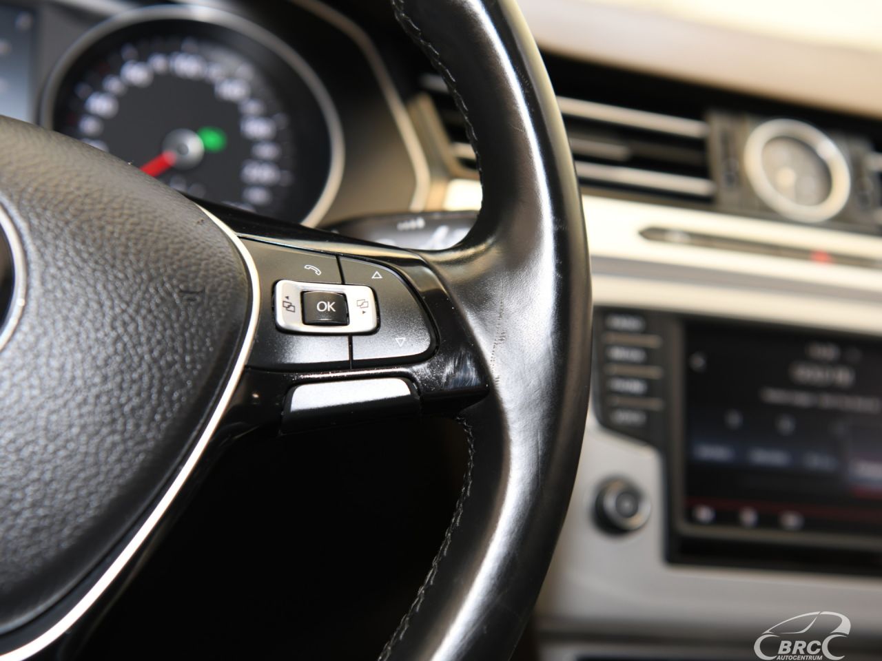 Volkswagen Passat | 30