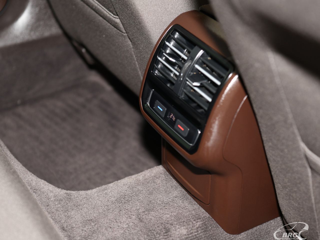 Volkswagen Passat | 10