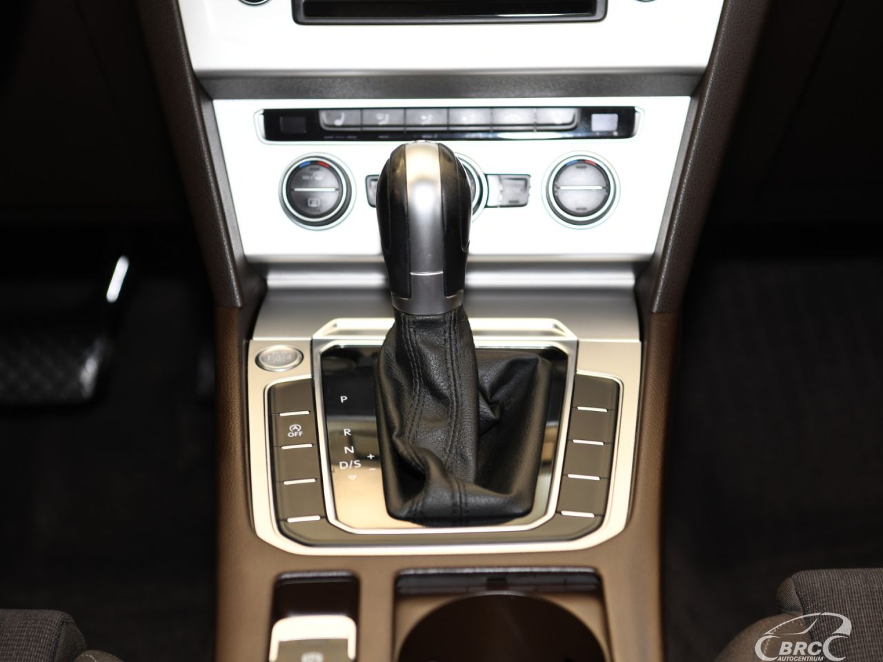 Volkswagen Passat | 16