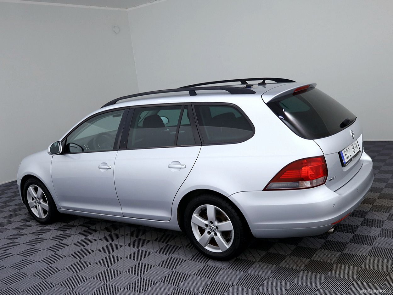 Volkswagen Golf | 3