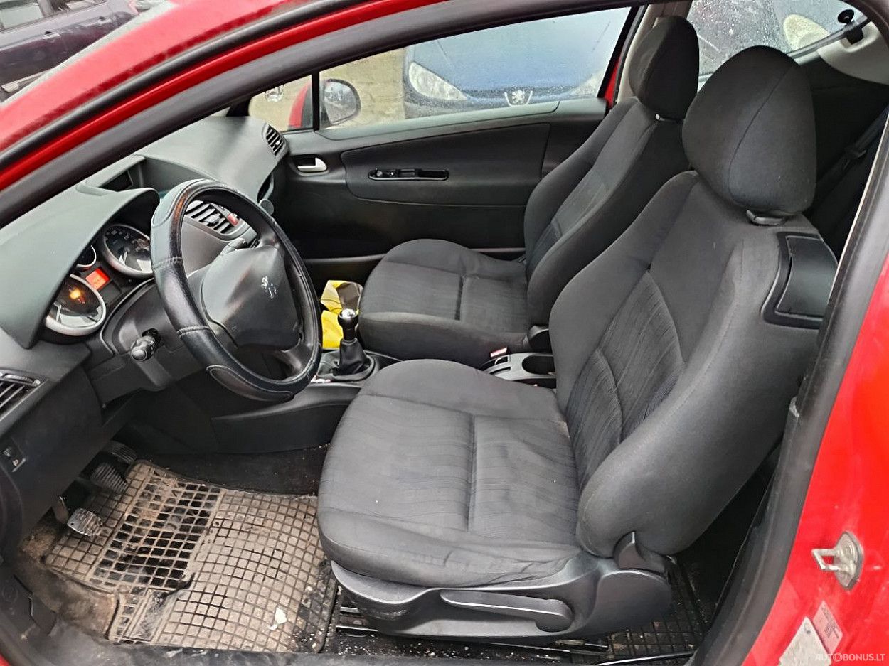 Peugeot 207 | 5