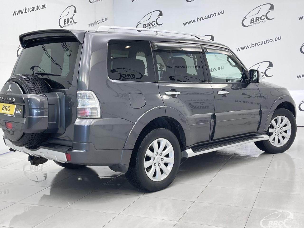 Mitsubishi Pajero | 1