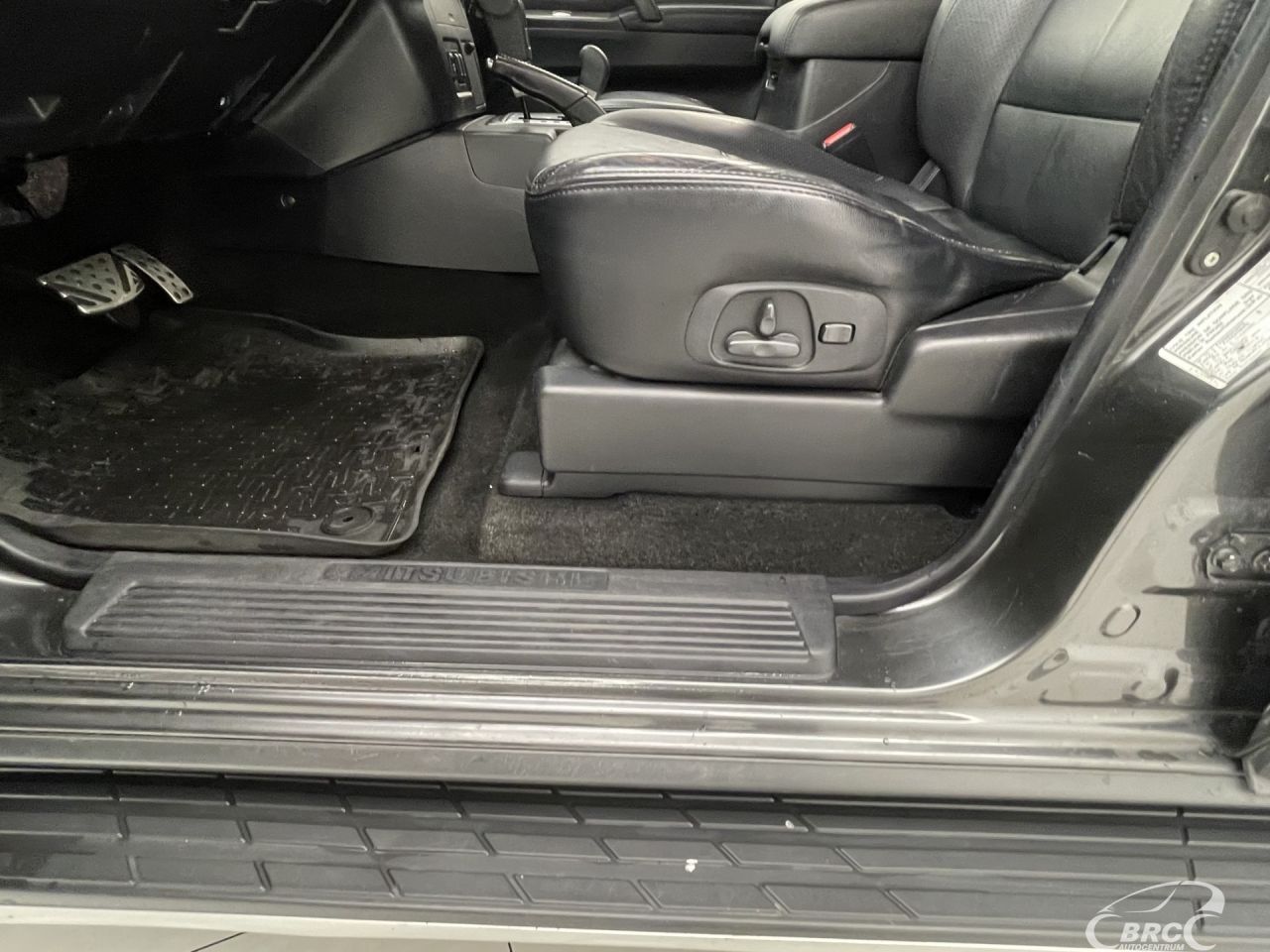 Mitsubishi Pajero | 20