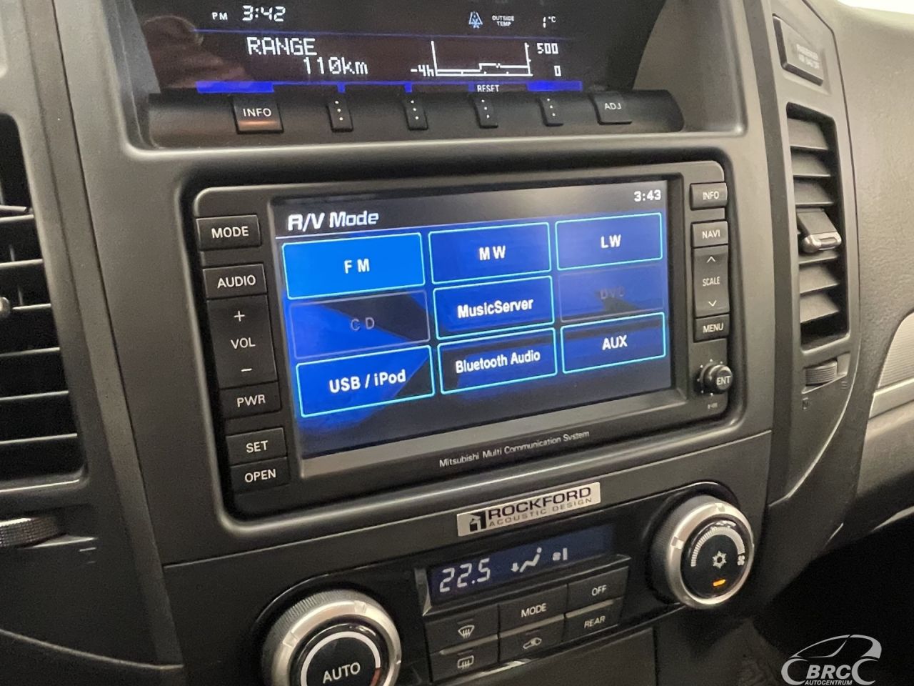 Mitsubishi Pajero | 28