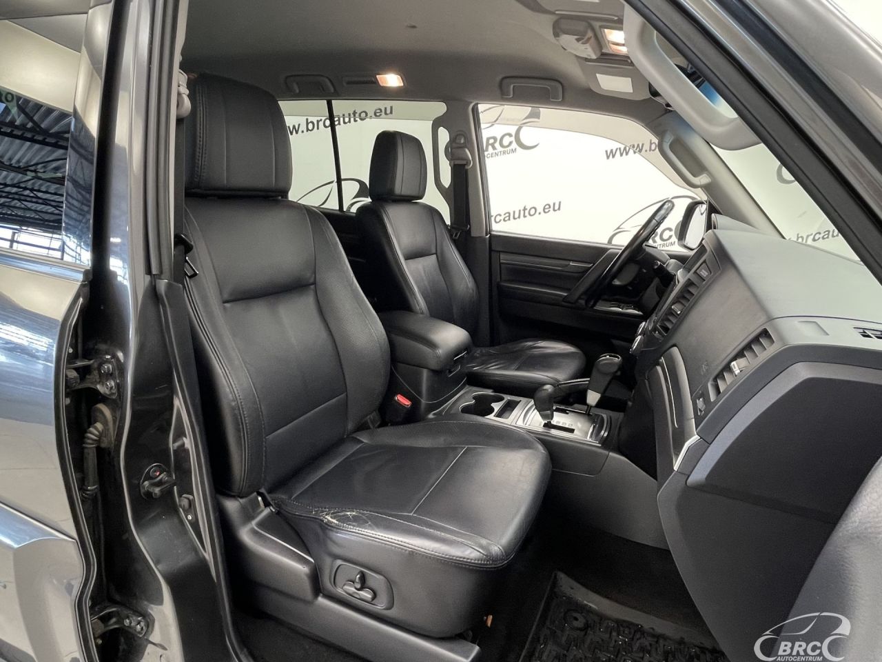 Mitsubishi Pajero | 6