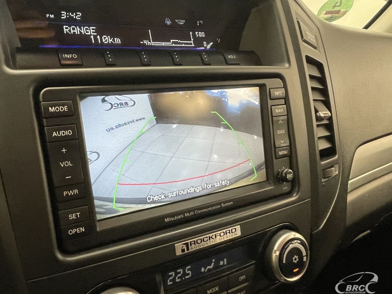 Mitsubishi Pajero | 27