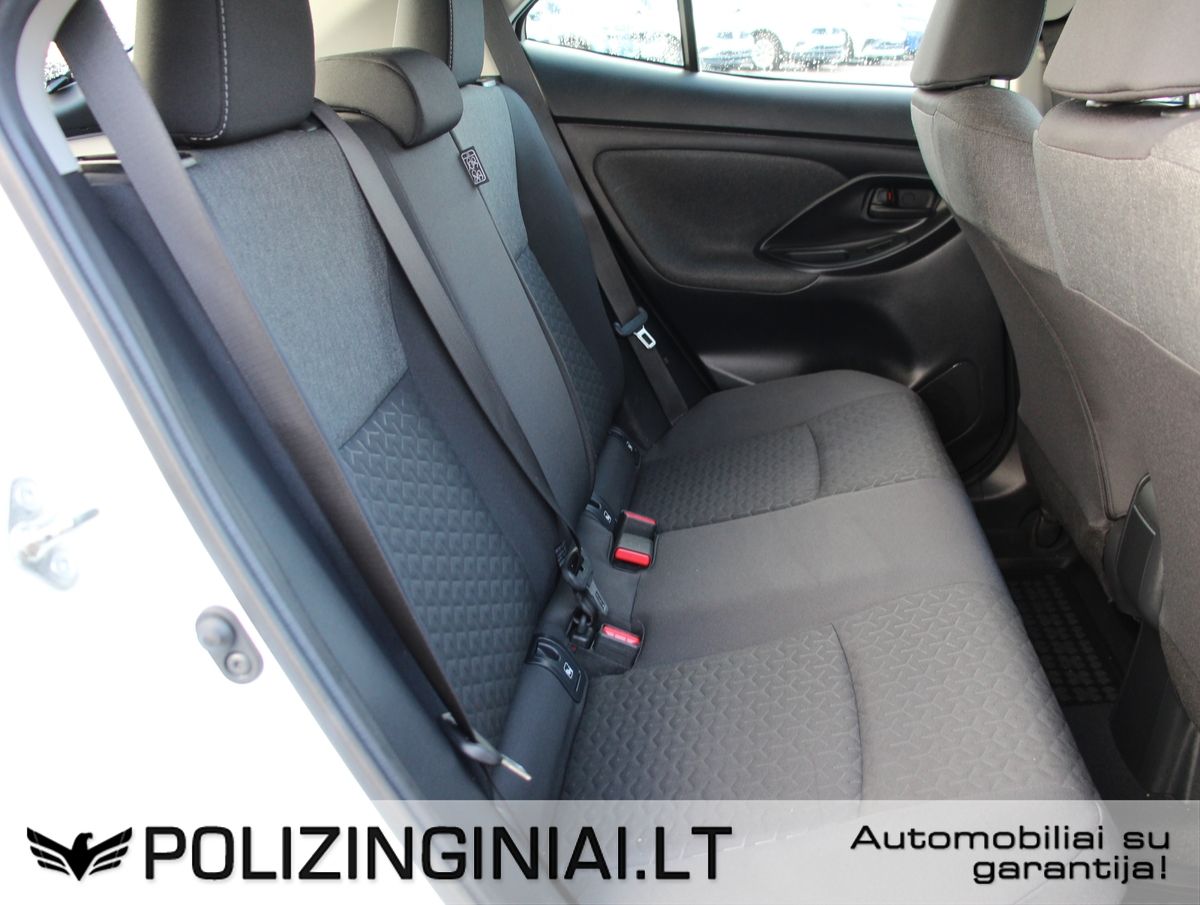 Toyota Yaris | 17