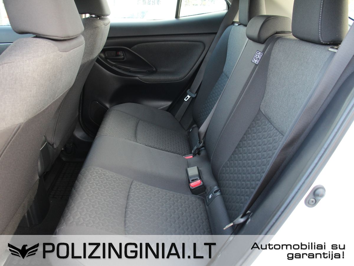 Toyota Yaris | 16
