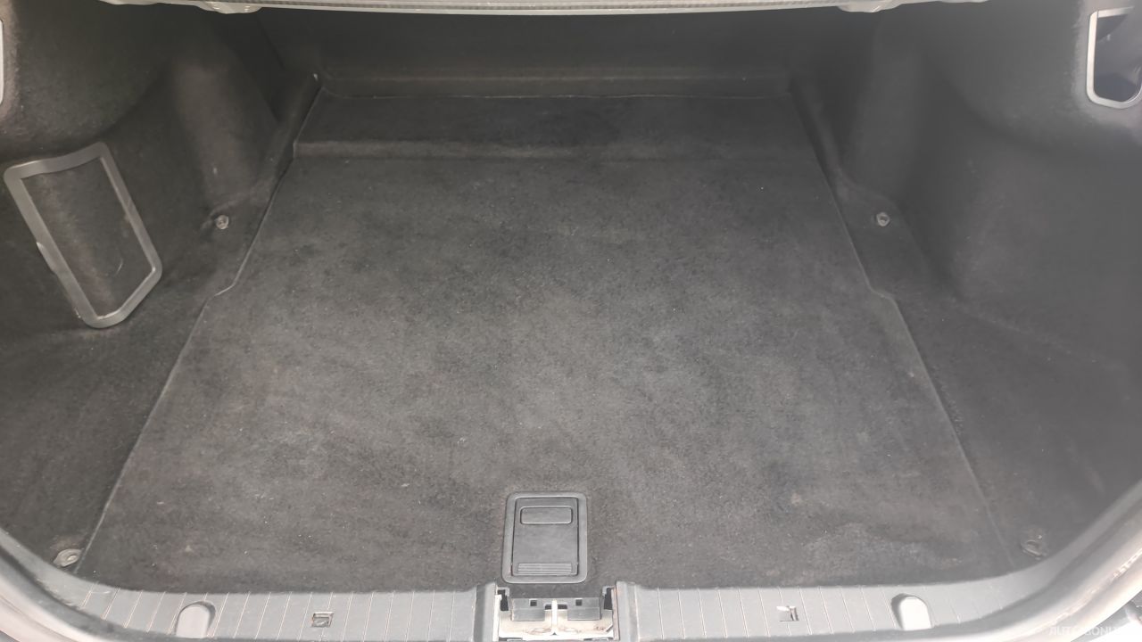 Mercedes-Benz E240 | 17