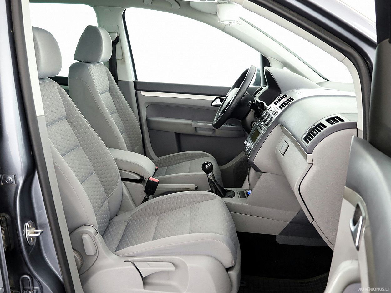 Volkswagen Touran | 5