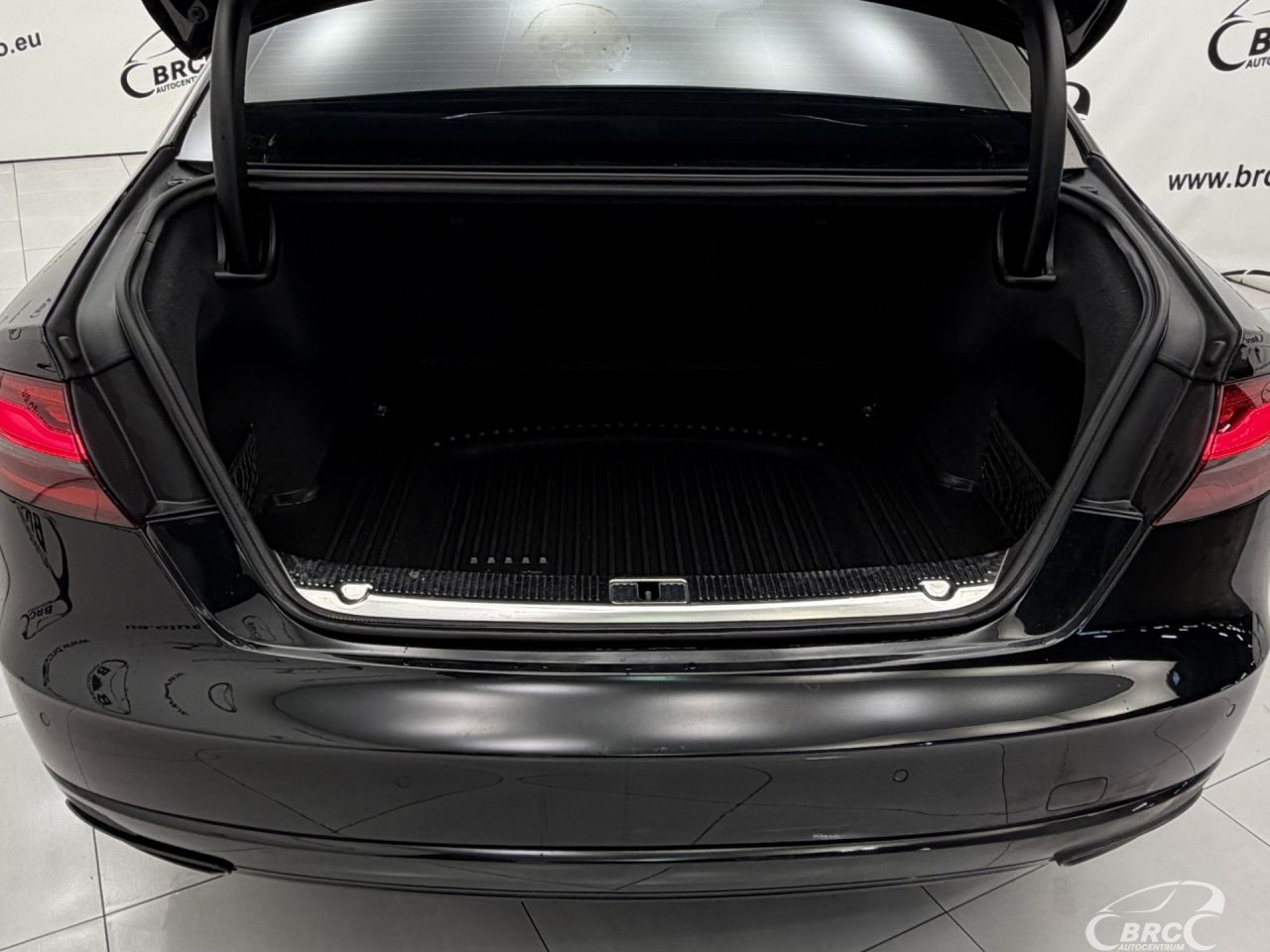 Audi A8 | 49