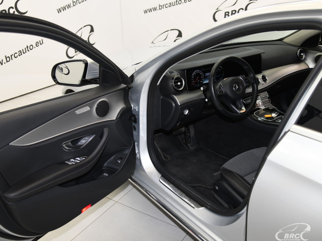 Mercedes-Benz E220 | 18