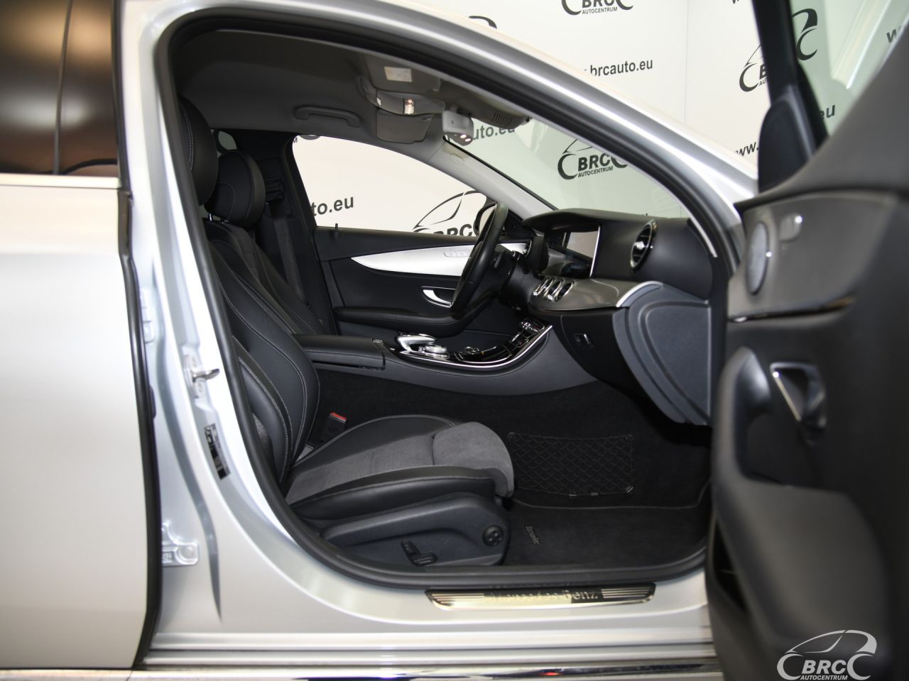 Mercedes-Benz E220 | 2