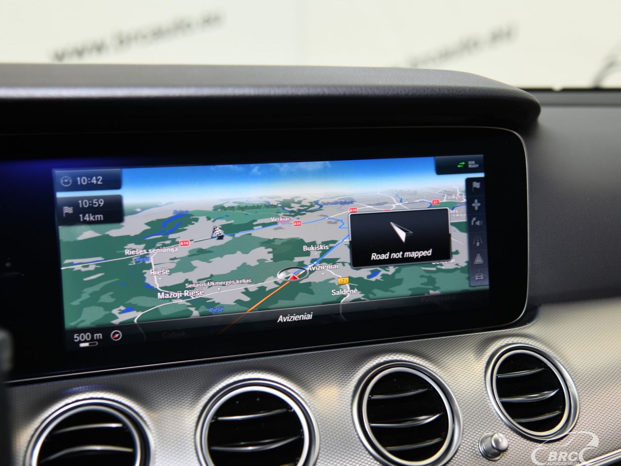 Mercedes-Benz E220 | 32