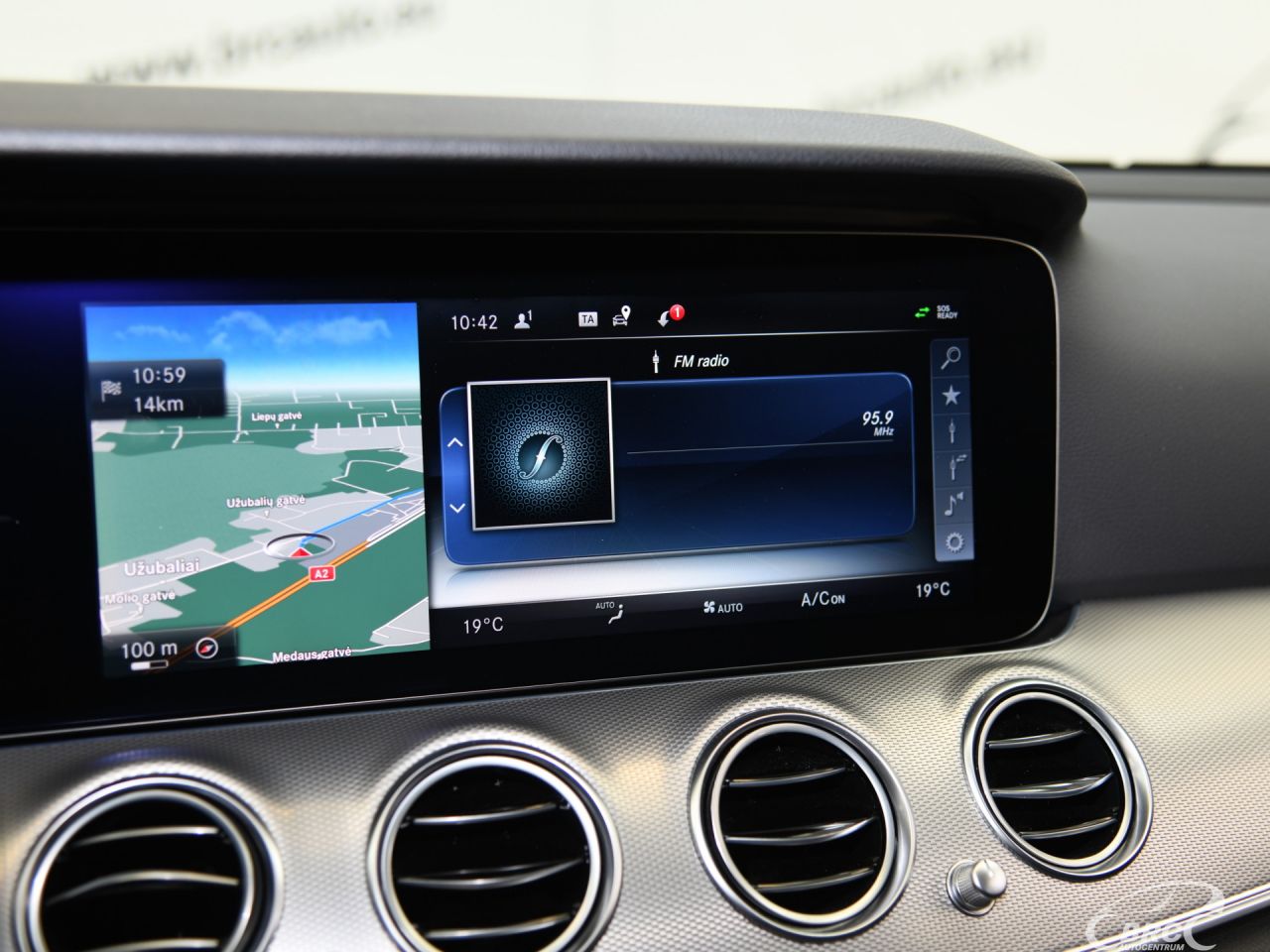 Mercedes-Benz E220 | 33