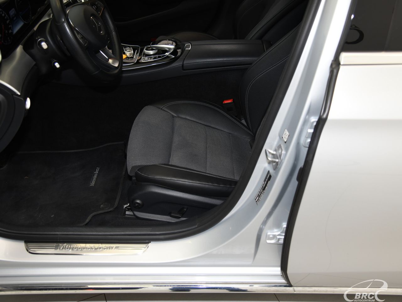 Mercedes-Benz E220 | 20