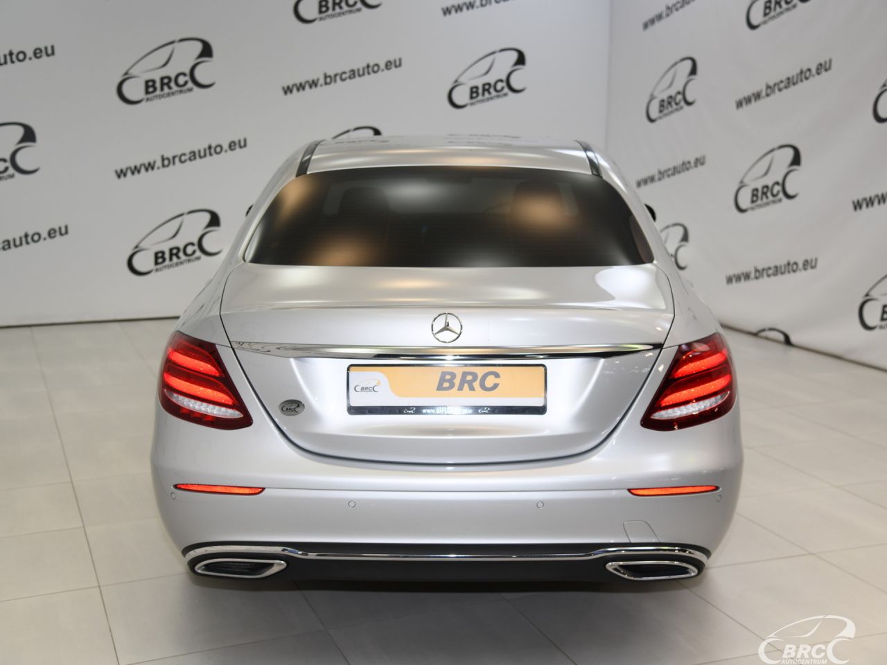 Mercedes-Benz E220 | 51