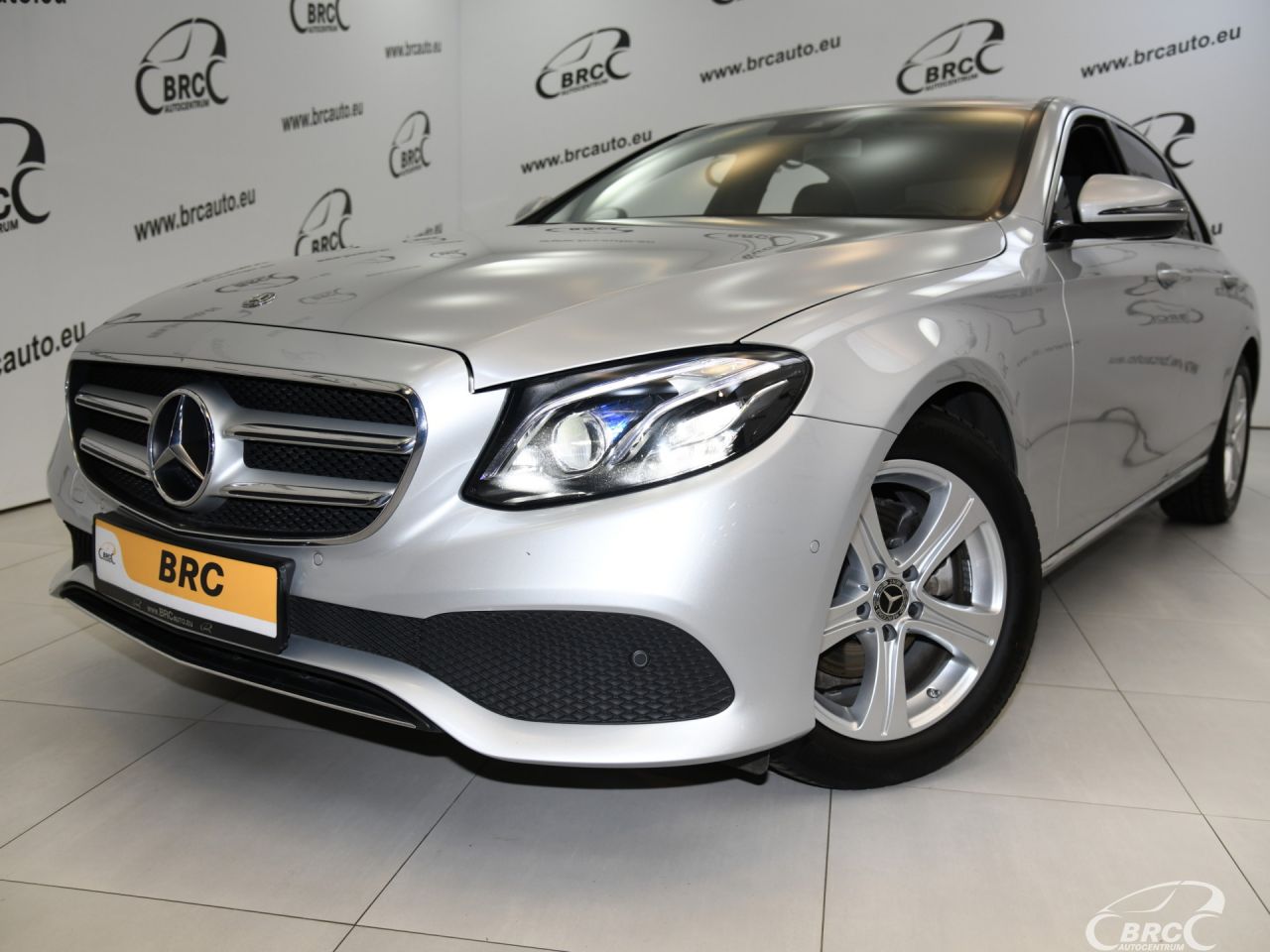 Mercedes-Benz E220 | 48