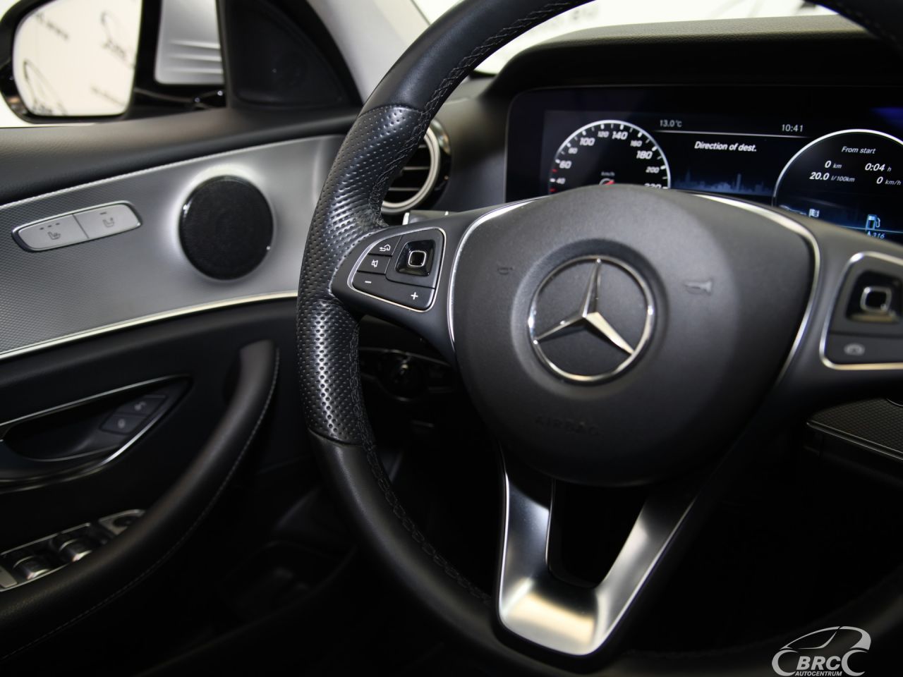 Mercedes-Benz E220 | 28