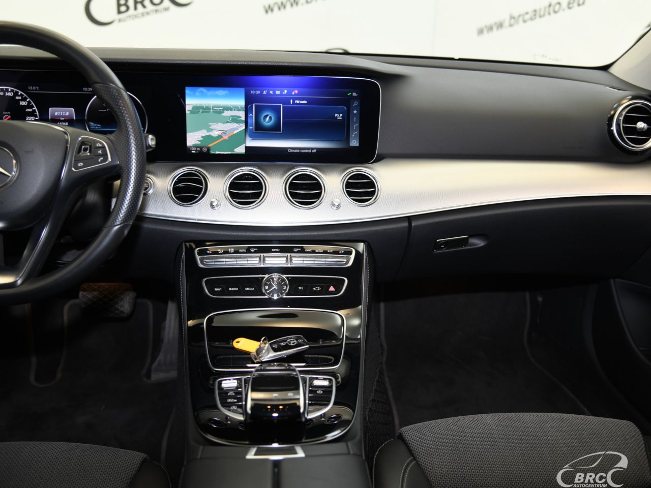 Mercedes-Benz E220 | 13