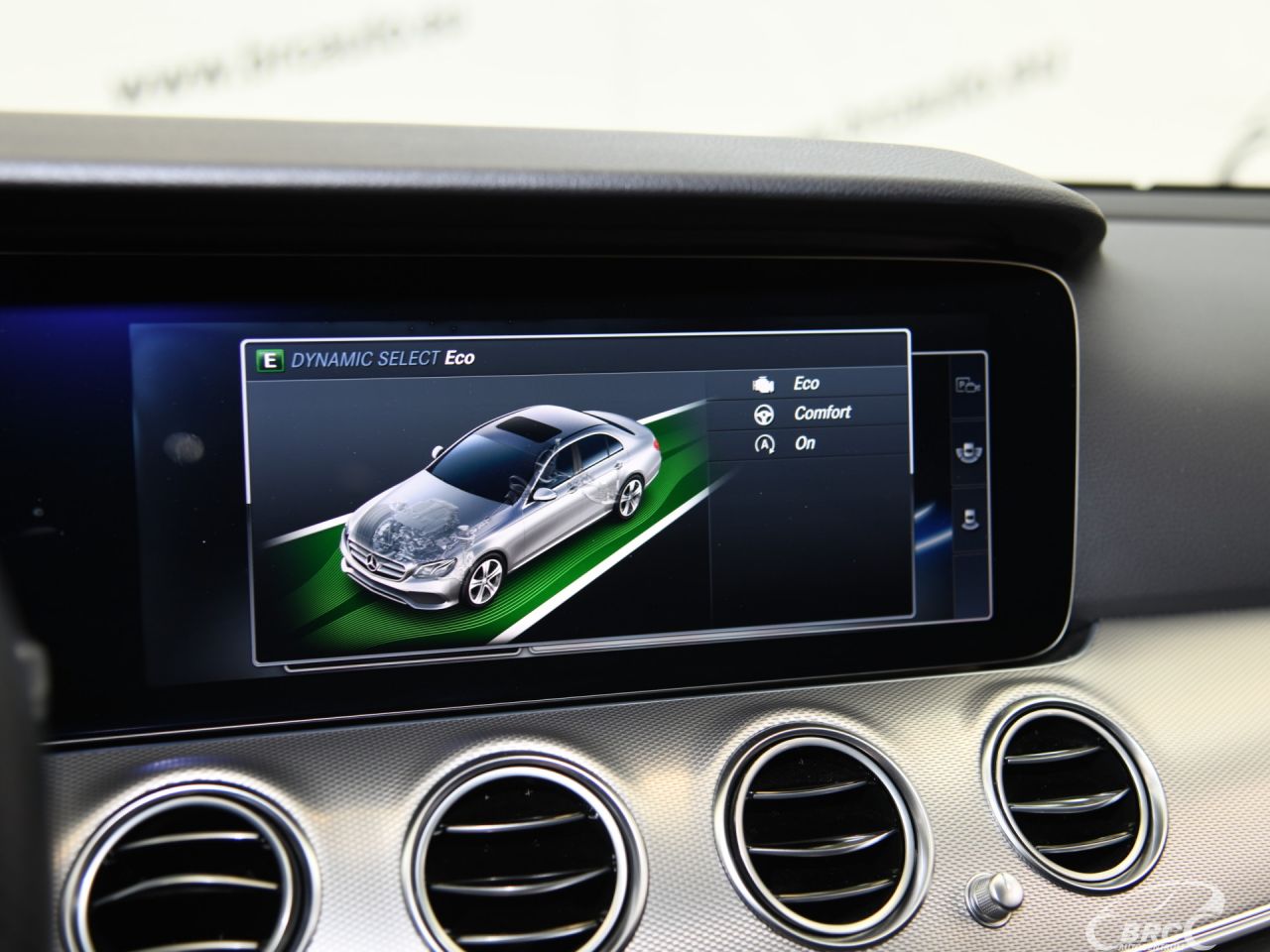 Mercedes-Benz E220 | 37