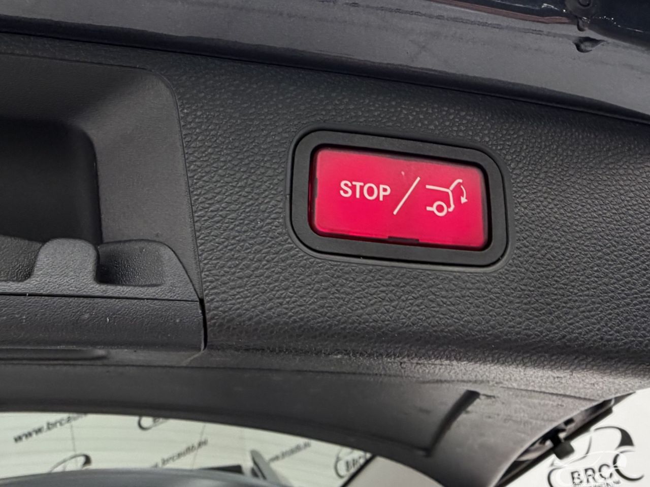 Mercedes-Benz GLK350 | 39