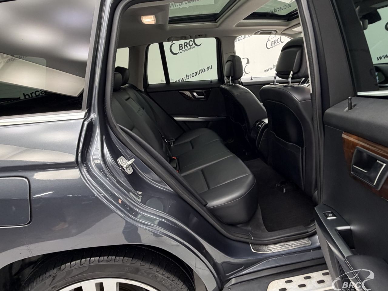 Mercedes-Benz GLK350 | 8