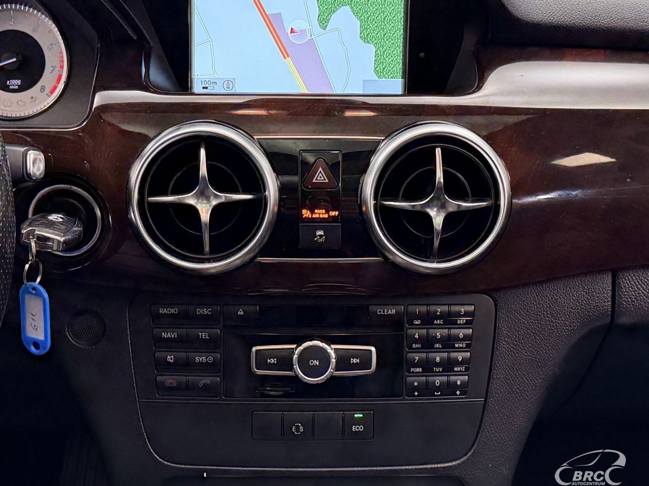 Mercedes-Benz GLK350 | 15